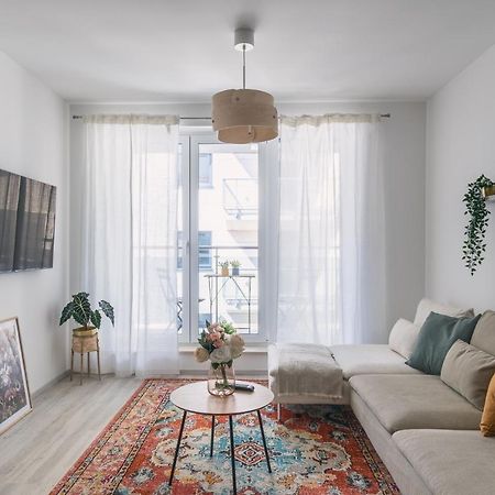 Corvin Apartment With Balcony And Ac Budapest Esterno foto
